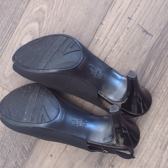 Heels by Life Strides Black  w/Comfort Insoles Soft System - Picture 7 of 11